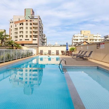 Confortavel Apartamento Em Condominio Com Piscina 봄비나스 외부 사진