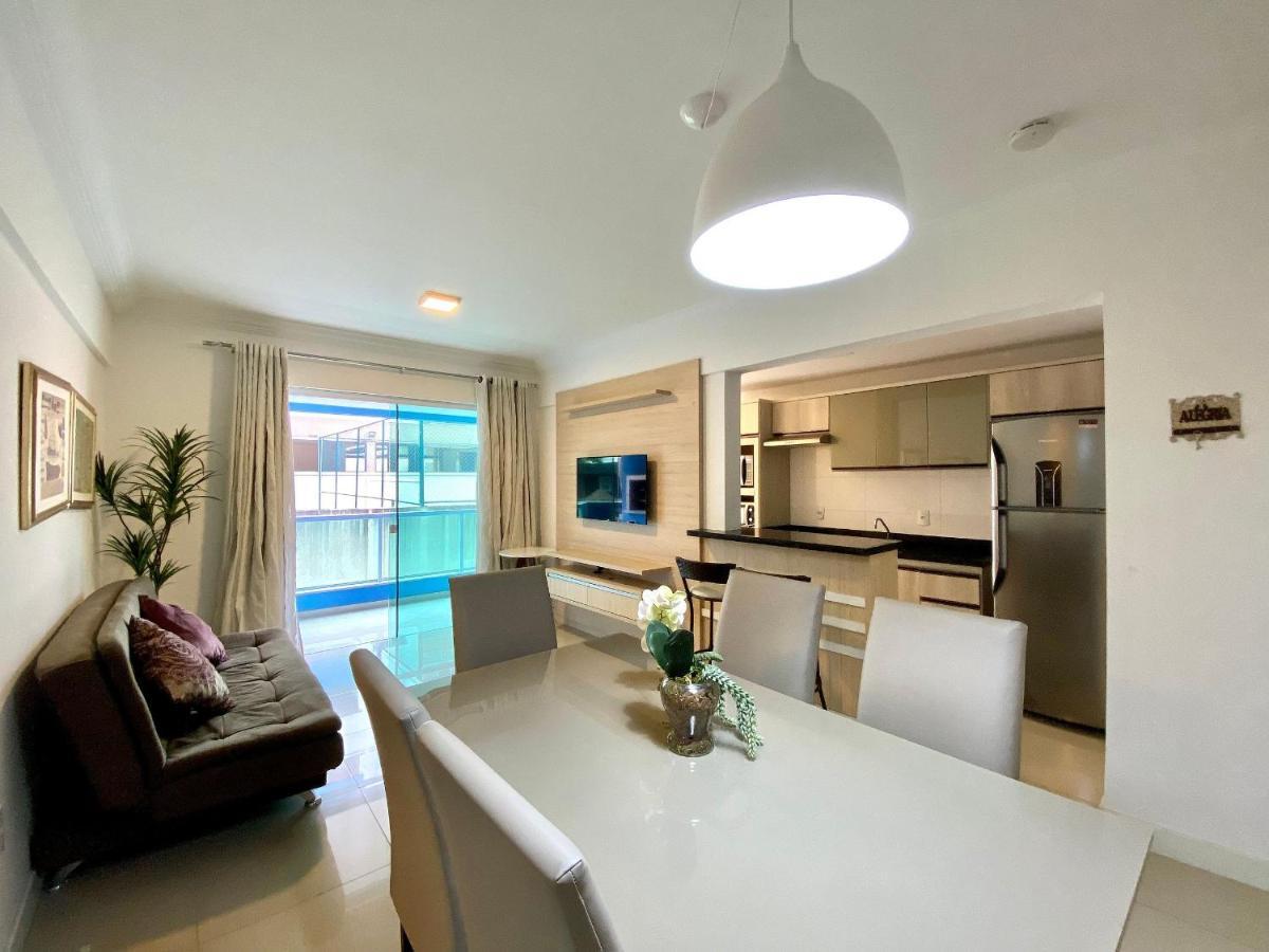 Confortavel Apartamento Em Condominio Com Piscina 봄비나스 외부 사진
