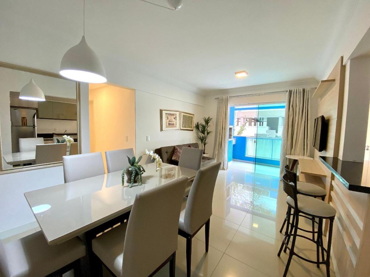 Confortavel Apartamento Em Condominio Com Piscina 봄비나스 외부 사진