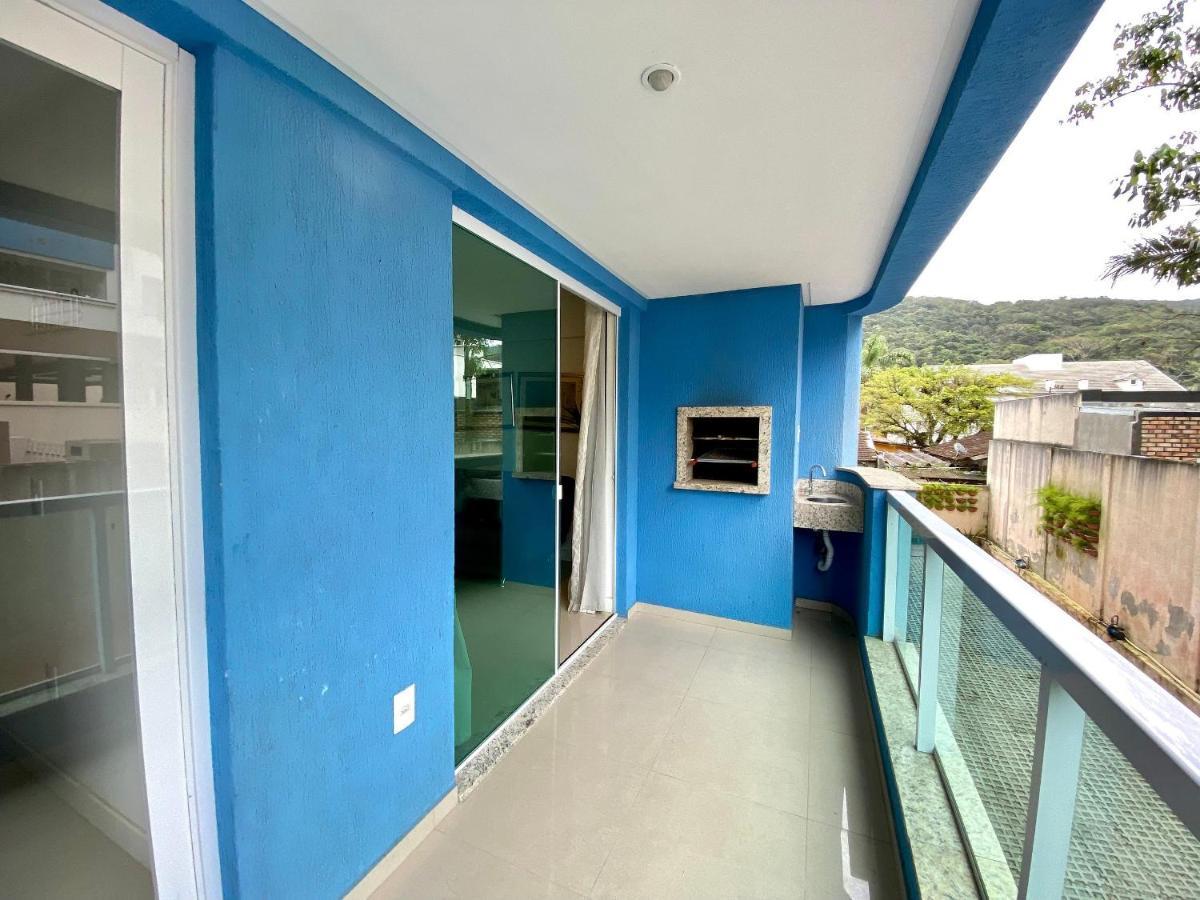 Confortavel Apartamento Em Condominio Com Piscina 봄비나스 외부 사진
